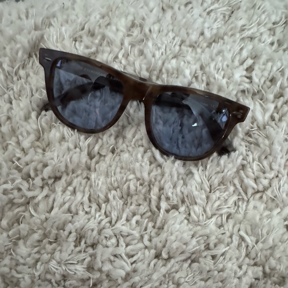 DIFF sunnies -like new